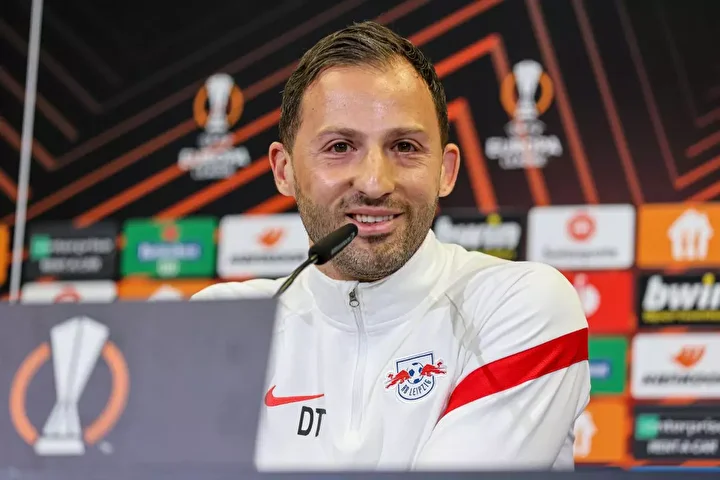 Fenerbahçe'de yeni hoca muhakkak oldu: Bugün açıklanması bekleniyor 3 fenerbahcede yeni hoca muhakkak oldu bugun aciklanmasi bekleniyor 2 L7hDu5cb