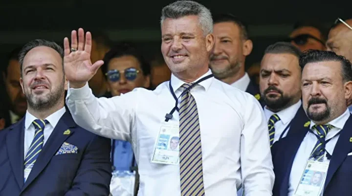 Fenerbahçe’de yeni lider belirli oluyor: Koç mu Saran mı? 6 fenerbahcede yeni lider belirli oluyor koc mu saran mi 5 Dvi6mZiN