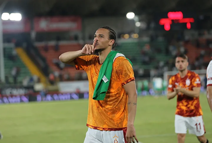 Fenerbahçeli eski oyuncudan Leroy Sane'ye şok kelamlar: 'Gereksiz bir hamle' 9 fenerbahceli eski oyuncudan leroy saneye sok kelamlar gereksiz bir hamle 8 fwp3tMjS