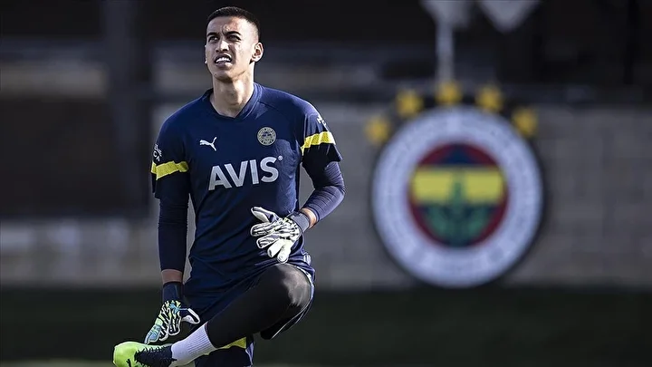 fenerbahceli futbolcu icin flas arguman param az dedi egzersize cikmadi 3 HbhpstCs