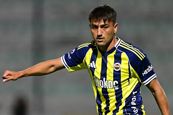 Fenerbahçeli yıldız Beşiktaş'a: Sergen Yalçın istedi görüşmeler başladı 3 fenerbahceli yildiz besiktasa sergen yalcin istedi gorusmeler basladi 2 1lM93RCD