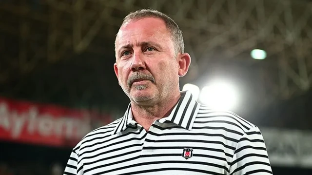 Fenerbahçeli yıldız Beşiktaş’a: Sergen Yalçın istedi görüşmeler başladı fenerbahceli yildiz besiktasa sergen yalcin istedi gorusmeler basladi Tg3kK1vK.webp