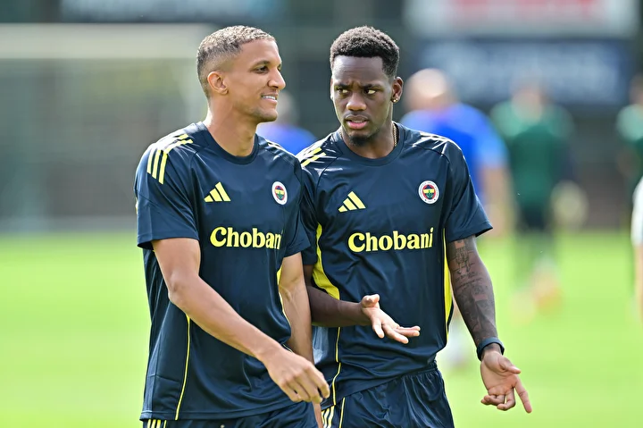 fenerbahceli yildiz icin buyuk arguman formayi giymek istemiyor 7 X2XDgRHw