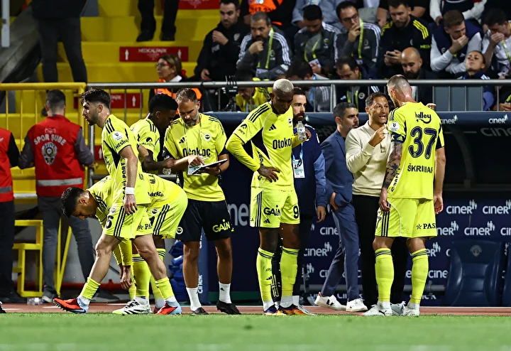 Fenerbahçeli yıldızdan taraftarı şoke eden istatistik: Hepsinde sıfır çekti 6 fenerbahceli yildizdan taraftari soke eden istatistik hepsinde sifir cekti 5