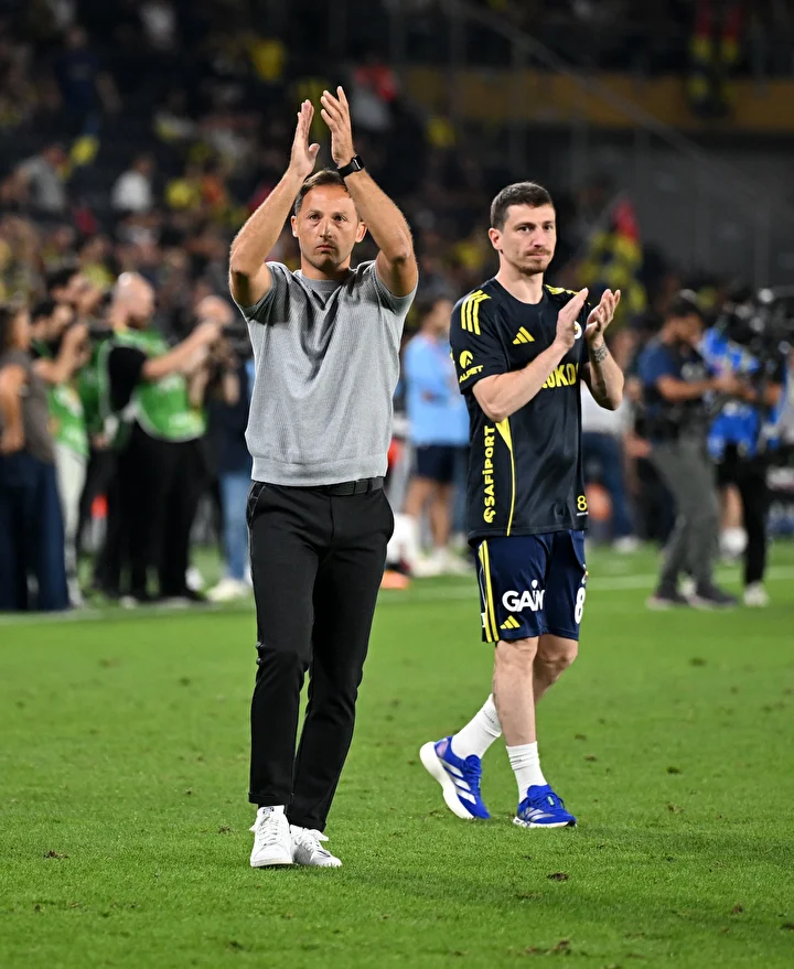 fenerbahcenin alanyaspor macinda dikkat ceken detay yedek kulubesinde 1 RbMnen5a