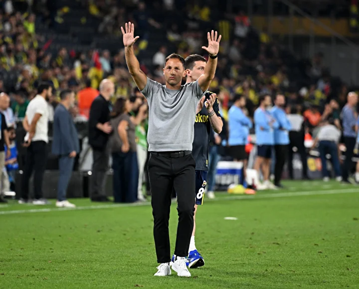 fenerbahcenin alanyaspor macinda dikkat ceken detay yedek kulubesinde 3 HJnhWHcZ