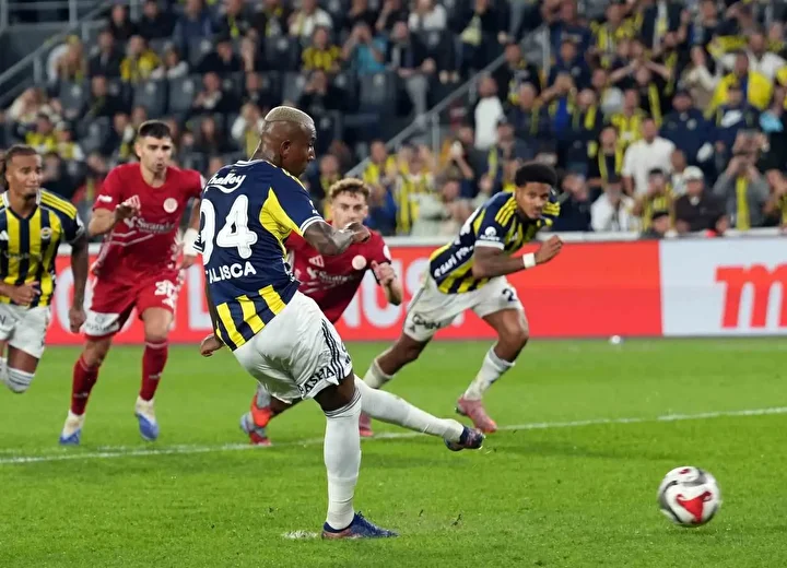 fenerbahcenin kazandigi penaltida karar hakikat mu eski hakemler yorumladi 2