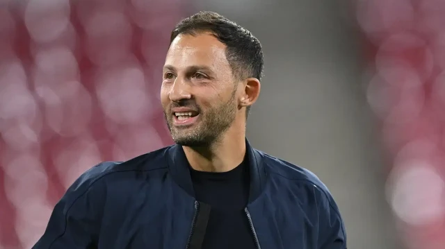 fenerbahcenin yeni teknik yoneticisi asik r oldu bugun istanbula geliyor p9LUyUI5.webp