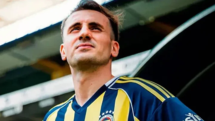 Fenerbahçe’nin yeni transferinden Trabzonspor’a gözdağı: Maça damga vurmak istiyor 2 fenerbahcenin yeni transferinden trabzonspora gozdagi maca damga vurmak istiyor 1 FJqjvEqA