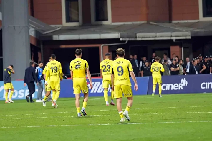 fenerbahcenin yildizi icin olay yorum 5 10 yilda gordugum en berbat transfer 0 rVJMShA4