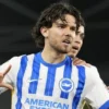 ferdi kadioglu brighton tottenham macina damga vurdu MNVb1fci.webp
