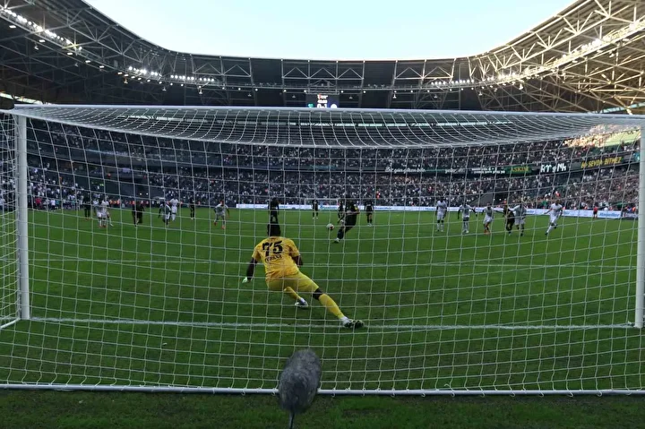 FIFA'dan ihtilal üzere penaltı kararı! Tartışmalara neden oldu 4 fifadan ihtilal uzere penalti karari tartismalara neden oldu 3 KiFiLvks