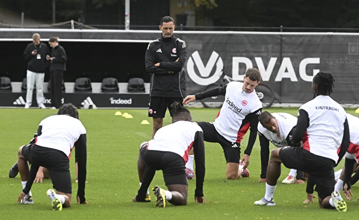 frankfurtun hocasi galatasaray harika bir kadro 1 lggbVMV8