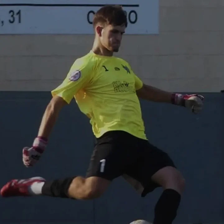 futbol toplulugu yasta 19 yasindaki genc kaleci hayatini kaybetti 0 nGMfyDJ5