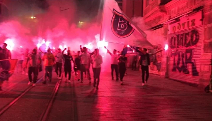 Futbolseverler şampiyonu seçti: Süper Lig yarışında taraftarların favori ekibi muhakkak oldu 8 futbolseverler sampiyonu secti super lig yarisinda taraftarlarin favori ekibi muhakkak oldu 7