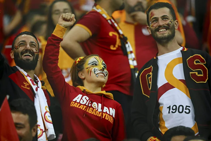 Futbolseverler şampiyonu seçti: Süper Lig yarışında taraftarların favori ekibi muhakkak oldu 9 futbolseverler sampiyonu secti super lig yarisinda taraftarlarin favori ekibi muhakkak oldu 8 7OwLAikL