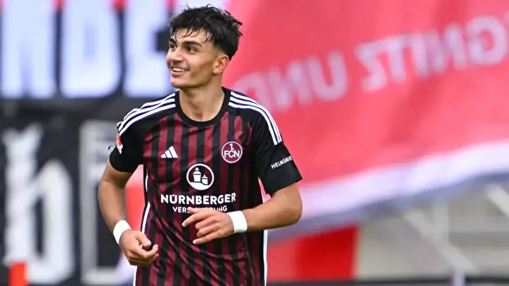 Galatasaray maçında gol atmıştı: Almanlardan Türk yıldız için görülmemiş bonservis! 6 galatasaray macinda gol atmisti almanlardan turk yildiz icin gorulmemis bonservis 5 ZSizaaFM