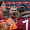 galatasaray tarih yazmak istiyor maksat fenerbahcenin rekorunu kirmak YDEV8zCU.webp