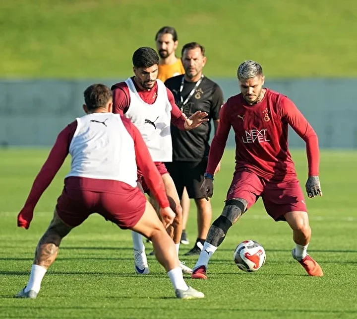 Galatasaray'da sürpriz ayrılık: Yıldız oyuncu veda ediyor 2 galatasarayda surpriz ayrilik yildiz oyuncu veda ediyor 1 lk6J9sMb