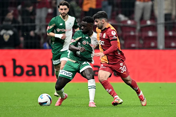 galatasarayda transfer krizi yildiz oyuncu kiralik gitmek icin artirim talep etti 1 4iWuYYi1