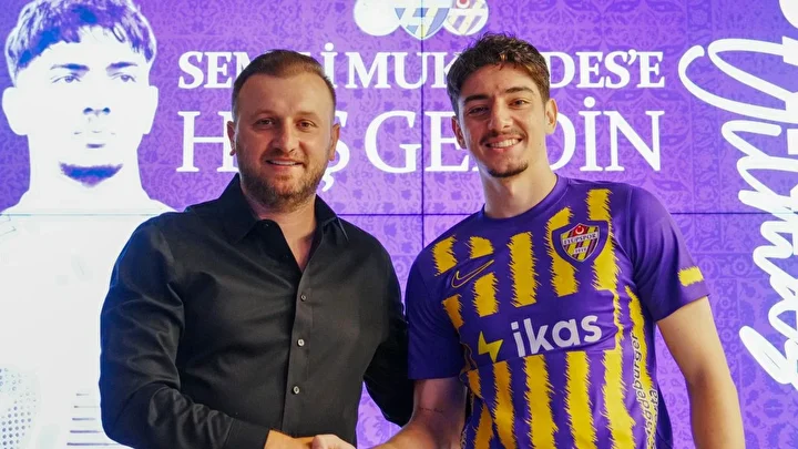 Galatasaray’da transferin son gününde flaş ayrılık: Süper Lig grubuna imza attı! 1 galatasarayda transferin son gununde flas ayrilik super lig grubuna imza atti 0 KysSeLpA