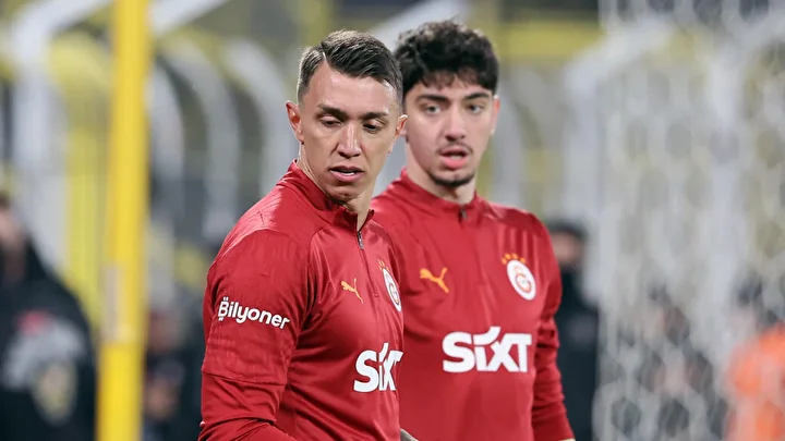 Galatasaray’da transferin son gününde flaş ayrılık: Süper Lig grubuna imza attı! 6 galatasarayda transferin son gununde flas ayrilik super lig grubuna imza atti 5 wskBVAT6