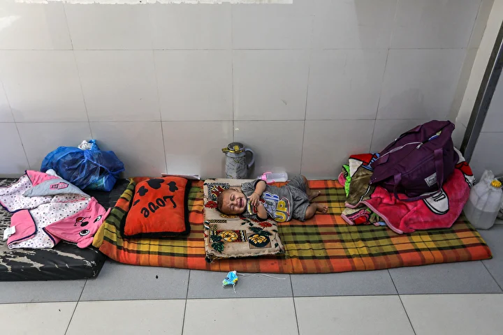 gazzede bebekler aclikla ugras ediyor 18 lHWVaUEf