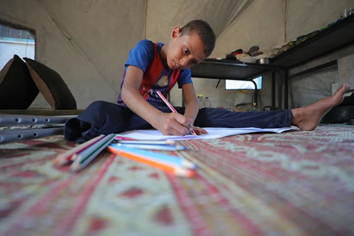 gazzede bir bacagini kaybeden 9 yasindaki ratibin protez umudu 5