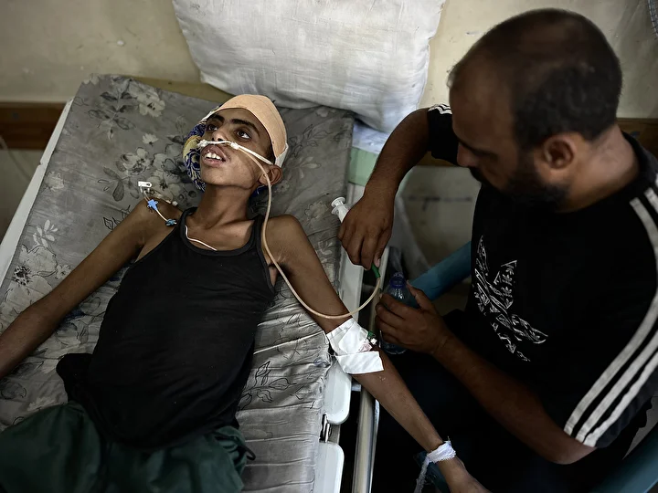 gazzede yardim almak isteyen uc cocuk israil saldirisi sonrasi vefat kalim savasi veriyor 11