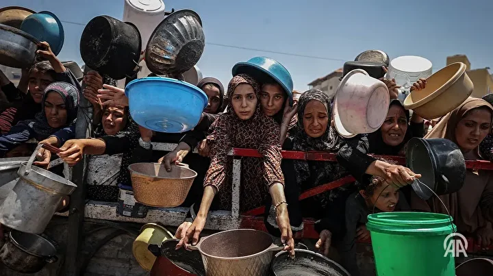 Gazze'deki vahşetin fotoğraflarını gösterirken duygulandı: İşte Cumhurbaşkanı Erdoğan'ın dünya önderlerine gösterdiği fotoğraflar 2 gazzedeki vahsetin fotograflarini gosterirken duygulandi iste cumhurbaskani erdoganin dunya onderlerine gosterdigi fotograflar 1 m16D8q5i