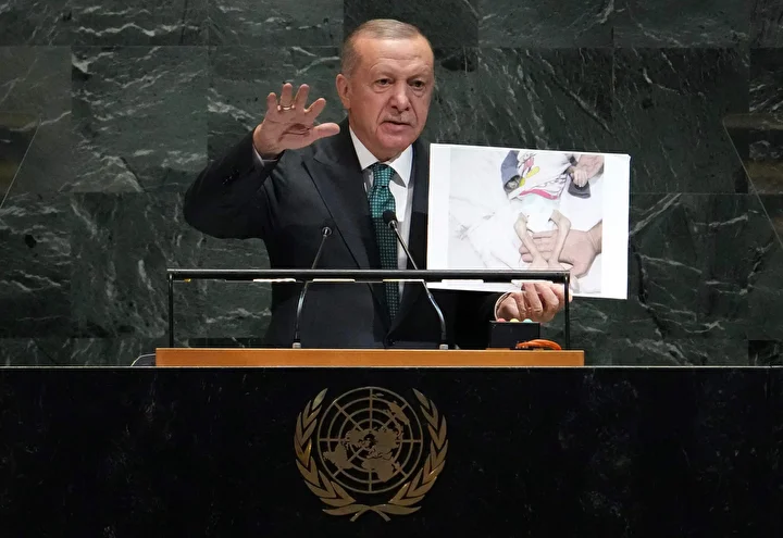 Gazze'deki vahşetin fotoğraflarını gösterirken duygulandı: İşte Cumhurbaşkanı Erdoğan'ın dünya önderlerine gösterdiği fotoğraflar 6 gazzedeki vahsetin fotograflarini gosterirken duygulandi iste cumhurbaskani erdoganin dunya onderlerine gosterdigi fotograflar 5 HslmjEcL