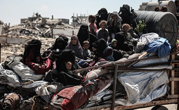 gazzeden guneye goc hareketi yanlarina alabildikleri esyalarla bolgeden ayrildilar 25 huw9Hmbt