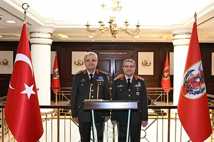 genelkurmay baskani makaminda kuvvet komutanlarini kabul etti 1