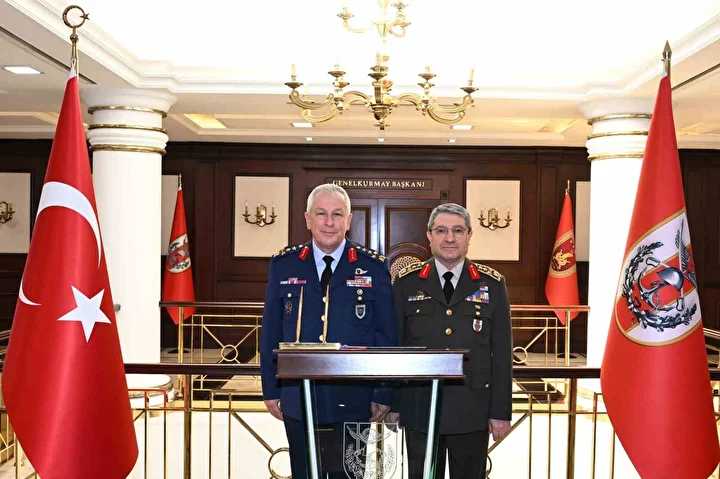 genelkurmay baskani makaminda kuvvet komutanlarini kabul etti 3 ZSzQTLfR