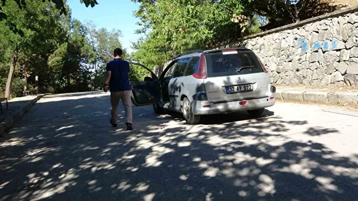 gizemli yolun sirri cozuldu araclar yokus ust gidiyor uzere gorunuyordu 2 z1CL9rma
