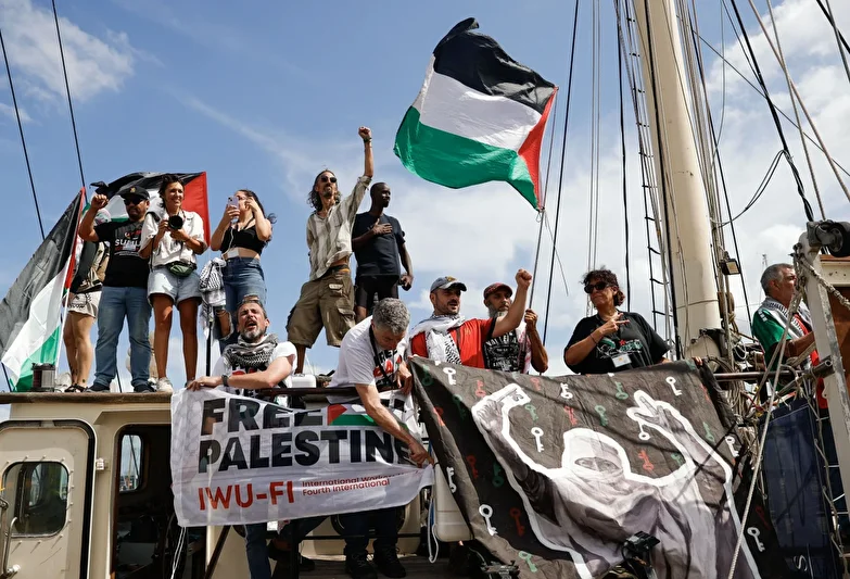 Global Sumud Filosu'nda bulunan aktivistler Gazze'ye seyahatlerini kararlılıkla sürdürüyor 1 global sumud filosunda bulunan aktivistler gazzeye seyahatlerini kararlilikla surduruyor 0 8FqMrelJ