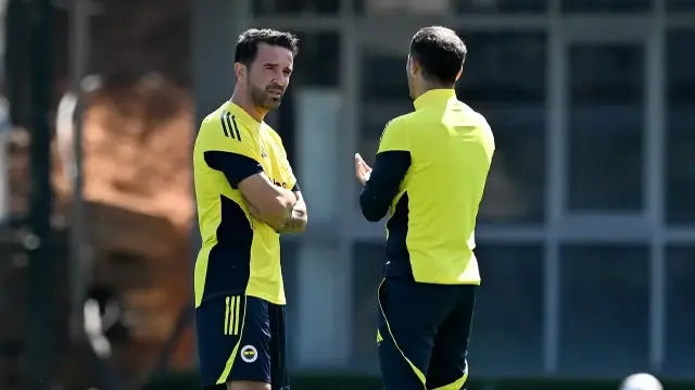 Gökhan Gönül’ün Fenerbahçe’den neden gönderildiği ortaya çıktı: İşte o ayrıntı gokhan gonulun fenerbahceden neden gonderildigi ortaya cikti iste o ayrinti bDAvLwpM.webp