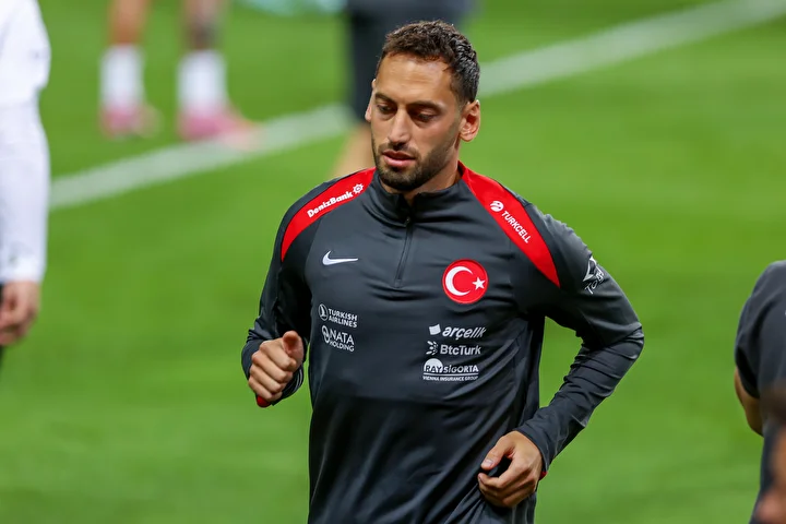 Hakan Çalhanoğlu'nun babasından transfer açıklaması 2 hakan calhanoglunun babasindan transfer aciklamasi 1