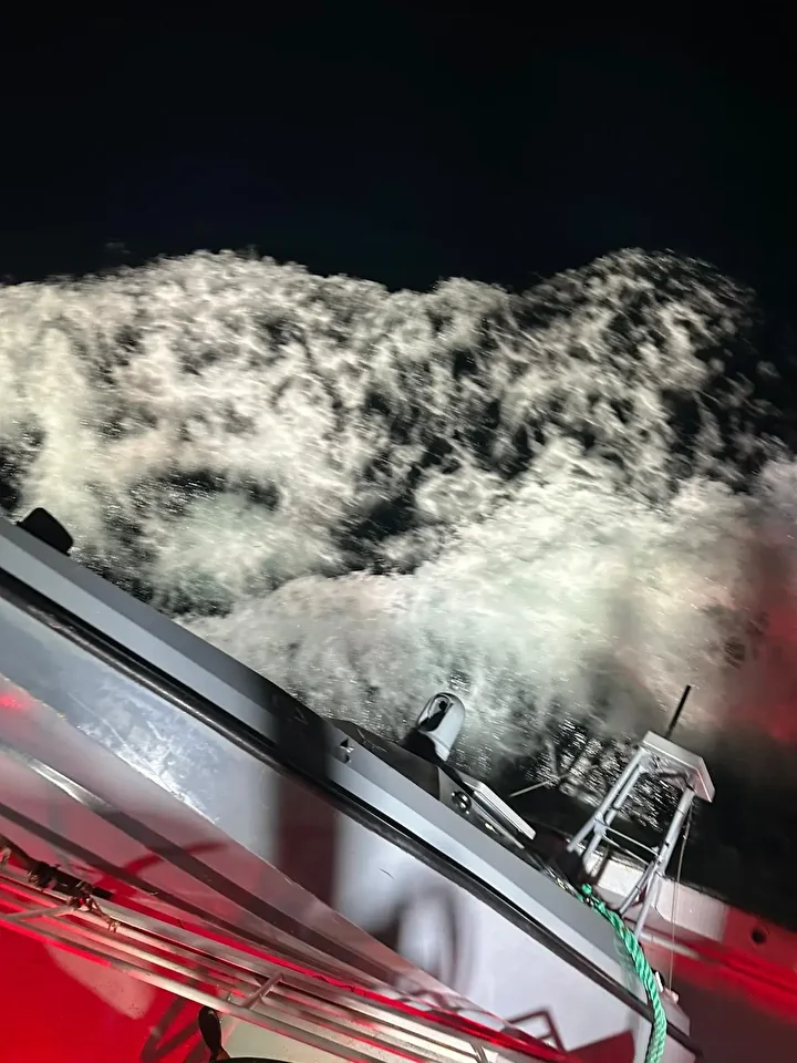 Hamsi için ağ atıp insansız deniz aracı buldular: İçerisinde 300 kilogram patlayıcı varmış! Pişman olduk Allah bizi korudu 7 hamsi icin ag atip insansiz deniz araci buldular icerisinde 300 kilogram patlayici varmis pisman Cjt8dNGf