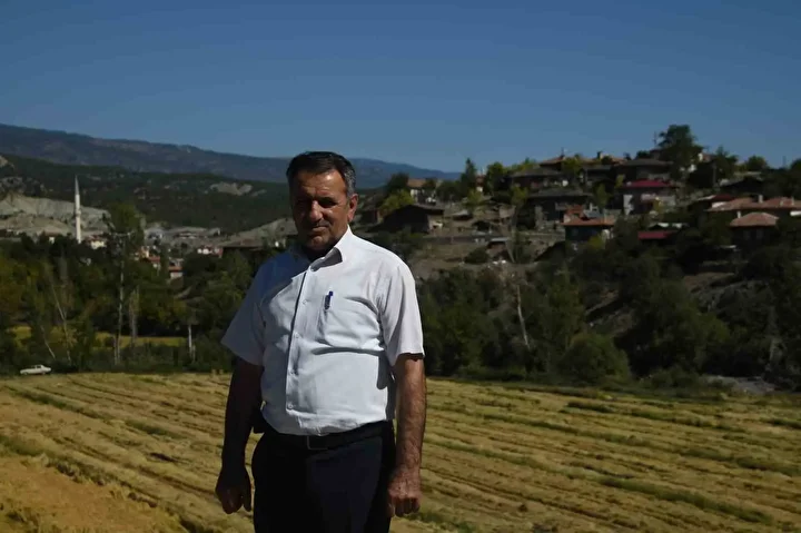 Hasadı başladı, yurdun dört bir yanına gönderiliyor: Kilogramı 220 TL'den satılıyor 12 hasadi basladi yurdun dort bir yanina gonderiliyor kilogrami 220 tlden satiliyor 11 I3c8ykg9