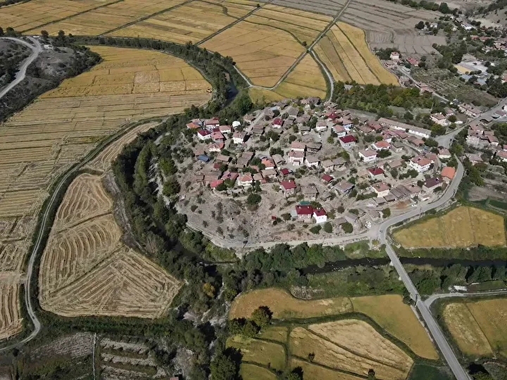 Hasadı başladı, yurdun dört bir yanına gönderiliyor: Kilogramı 220 TL'den satılıyor 6 hasadi basladi yurdun dort bir yanina gonderiliyor kilogrami 220 tlden satiliyor 5 OVP1wnQs
