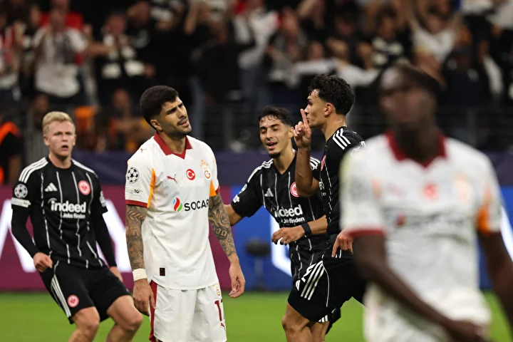 Hasan Şaş Galatasaraylı yıldıza ateş püskürdü! "Hangi maç oynayacaksın?" 3 hasan sas galatasarayli yildiza ates puskurdu hangi mac oynayacaksin 2