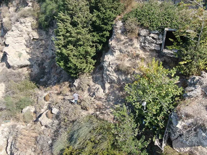 Hastalığına şifa ararken meslek sahibi oldu: Falezlerde düz yolda yürür üzere yürüyor, gören itfaiyeyi arıyor 8 hastaligina sifa ararken meslek sahibi oldu falezlerde duz yolda yurur uzere yuruyor goren itfaiyeyi BYBzMBiN