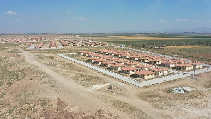 hatayda birinci kirsal uydu kent hak sahibi depremzedelerden tam not aldi 11