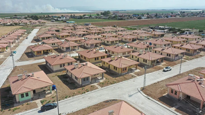 hatayda birinci kirsal uydu kent hak sahibi depremzedelerden tam not aldi 14 5cKww62B