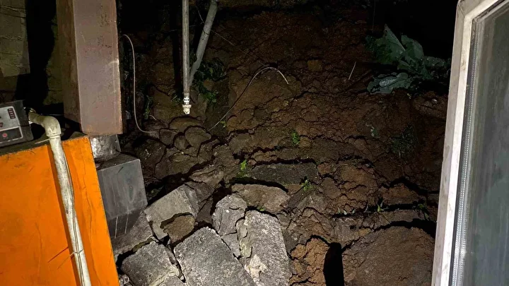 hopada istinat duvari coktu uc katli konut tahliye edildi 1 s1B79hmW