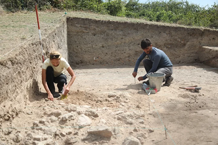 ikiztepe hoyugunde hediyeli mezarlar ortaya cikarildi 0 3W6uhTsn