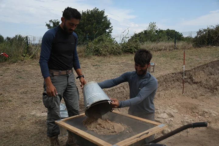 ikiztepe hoyugunde hediyeli mezarlar ortaya cikarildi 5 w5gj8LJE