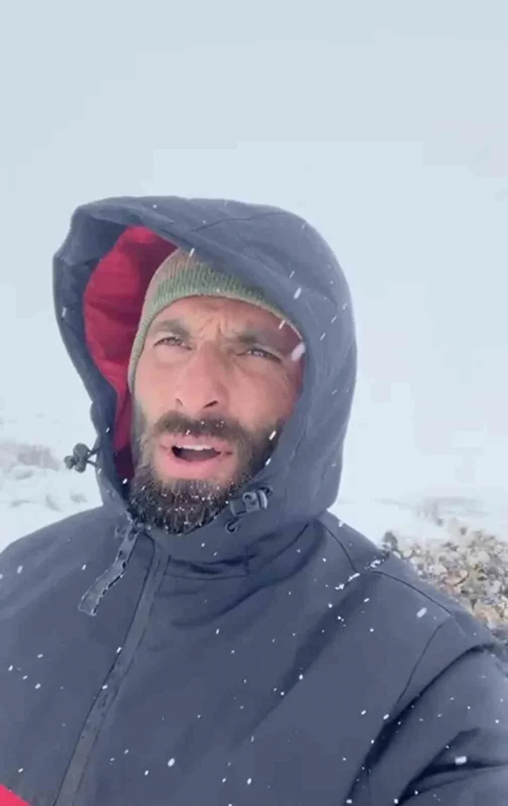 imajlar bugun cekildi her yer karla kaplandi kalinlik 20 santimetreyi buldu 3 dWblEA3g