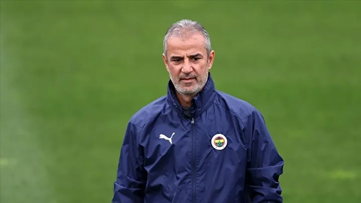 İsmail Kartal'ın sunum raporu ortaya çıktı: 4 yeni transferin üstünü çizdi 9 ismail kartalin sunum raporu ortaya cikti 4 yeni transferin ustunu cizdi 8 JSB4Vs2K